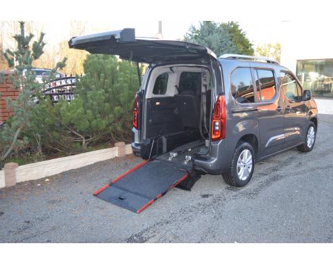 TOYOTA PROACE
